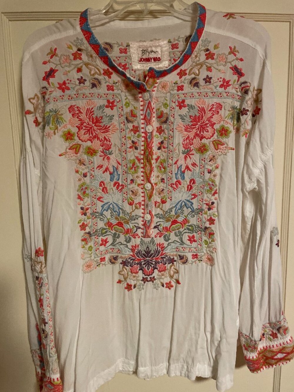 Johny Was colorful embroidered white tunic. Good condition